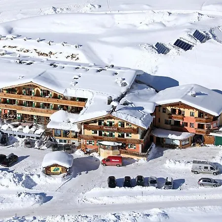 Hotel Der Grubacher 4*