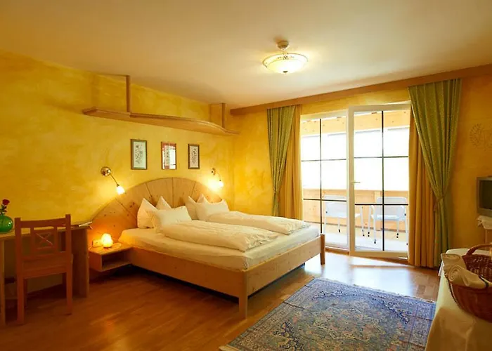 Otel Der Grubacher 4*